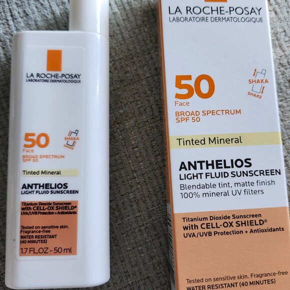 La Roche-Posay Anthelios Broad Spectrum Sunscreen SPF 50 Face NWT - Picture 2 of 2